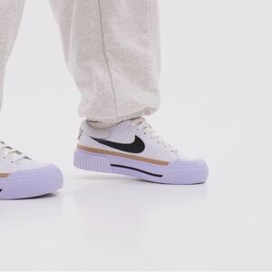 Nike Women's Court Legacy Lift Platform Casual Sneakers Size 7 White Black Tan